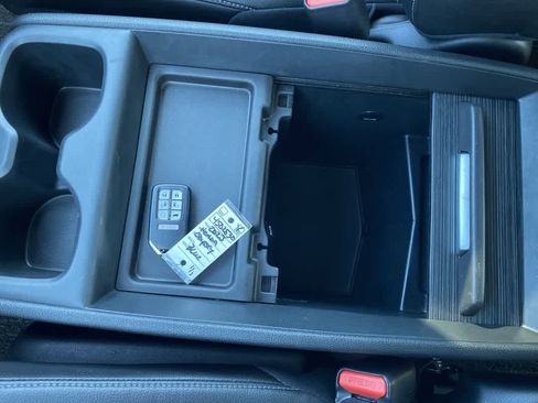 Used 2023 Honda Odyssey Touring image 18