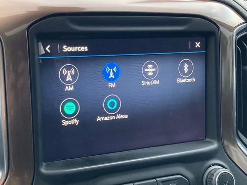 Used 2019 Chevrolet Silverado 1500 High Country w/ Technology Package image 21