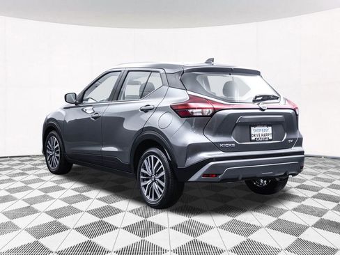 Used 2021 Nissan Kicks SV image 7