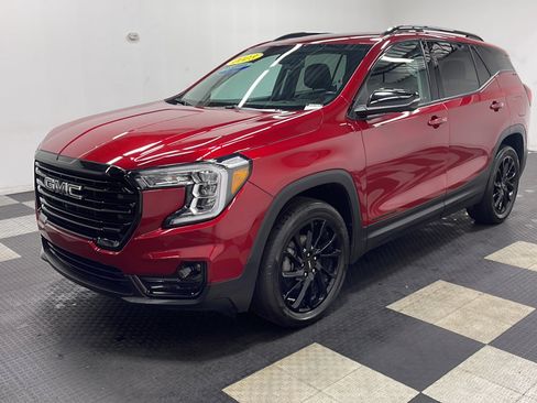 Used 2023 GMC Terrain SLT w/ Tech Package AWD/4WD image 1