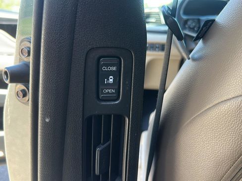 Used 2018 Honda Odyssey Elite image 29