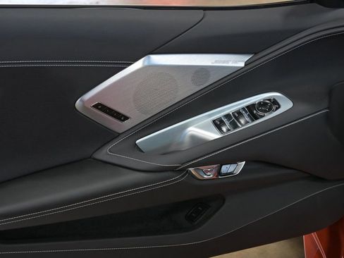 Used 2021 Chevrolet Corvette Stingray Preferred Conv w/ Z51 Performance Package RWD image 28