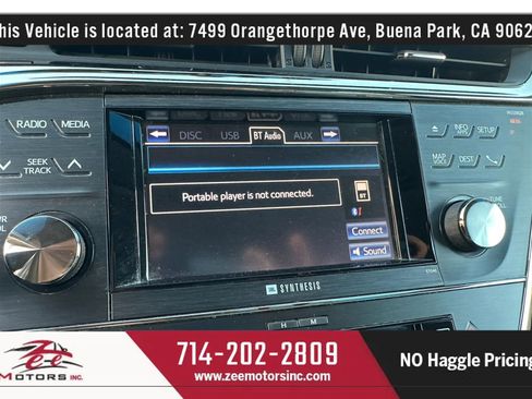 Used 2013 Toyota Avalon Limited w/ Technology Pkg FWD image 37