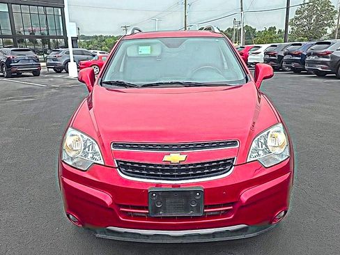 Used 2014 Chevrolet Captiva Sport LT w/ Convenience Package FWD image 2