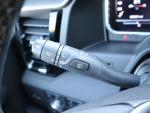 Used 2024 GMC Sierra 3500 AT4 w/ AT4 Preferred Package image 18