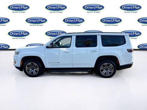 Used 2024 Jeep Wagoneer Series II w/ Flexible Seating Group RWD image 4
