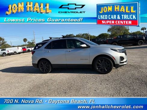 Used 2022 Chevrolet Equinox RS w/ RS Leather Package FWD image 12
