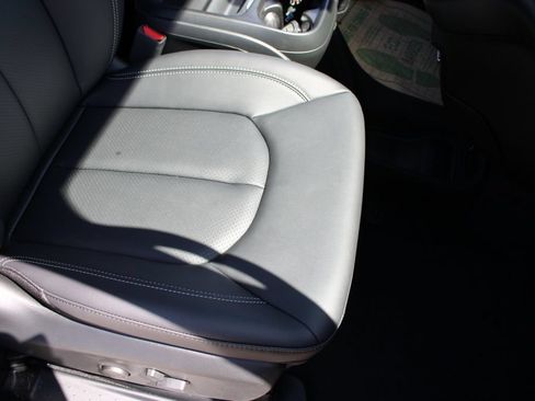 New 2027 Chrysler Pacifica Select w/ Family Tech Group FWD image 15