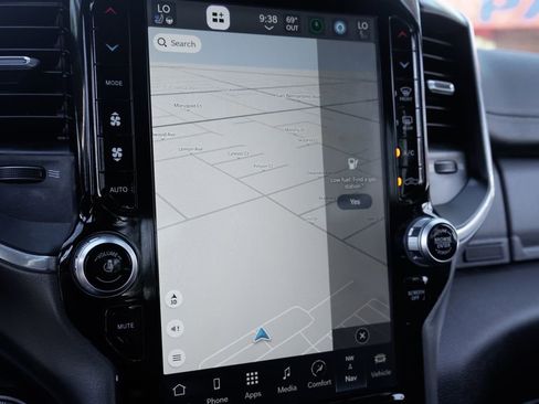 Used 2022 RAM 2500 Laramie AWD/4WD image 30