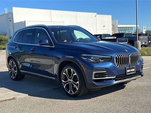 Used 2022 BMW X5 xDrive40i w/ Premium Package image 10