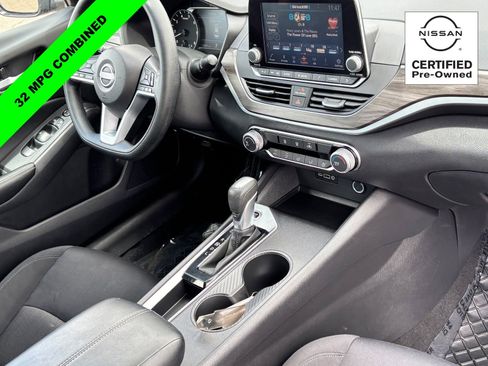 Certified 2025 Nissan Altima 2.5 SV FWD image 9