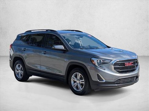 Used 2019 GMC Terrain SLE w/ Driver Convenience Package image 3