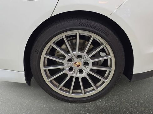 Used 2013 Porsche Panamera 4 image 36