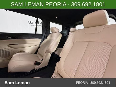 New 2025 Jeep Grand Cherokee L Limited w/ Luxury Tech Group II image 25