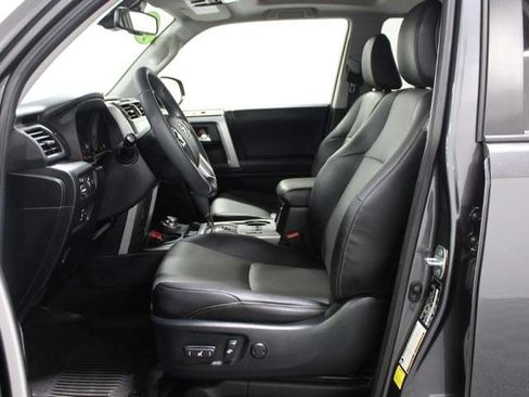 Used 2022 Toyota 4Runner SR5 Premium w/ Moonroof Package AWD/4WD image 11