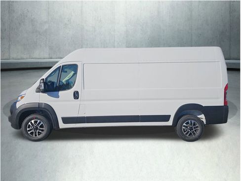 New 2026 RAM ProMaster 3500 w/ Quick Order Package 22G SLT image 2