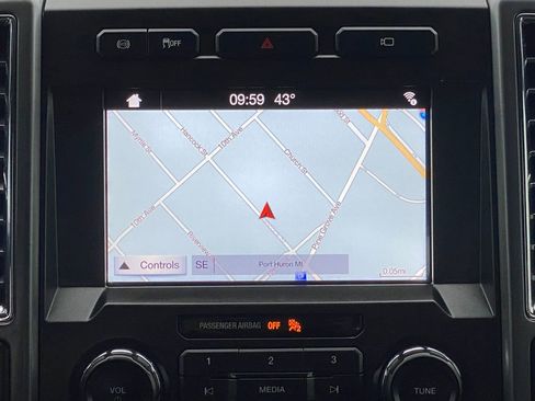 Used 2017 Ford F250 XLT w/ XLT Premium Package image 24