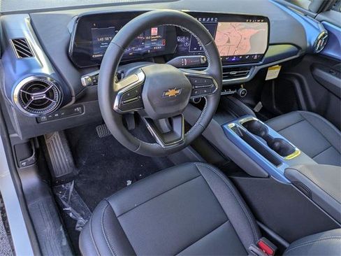 New 2026 Chevrolet Equinox EV LT image 10