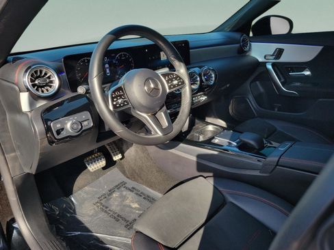 Used 2022 Mercedes-Benz CLA 250 image 15
