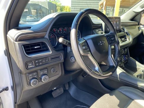 Used 2021 Chevrolet Tahoe Z71 w/ Luxury Package AWD/4WD image 2