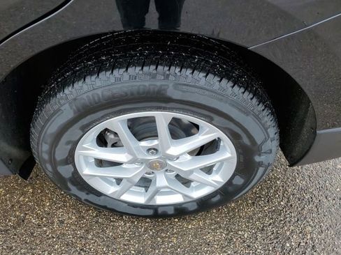 Used 2024 Chevrolet Equinox LT image 31