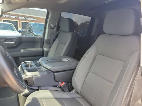 Used 2025 Chevrolet Silverado 1500 Custom Trail Boss AWD/4WD image 16