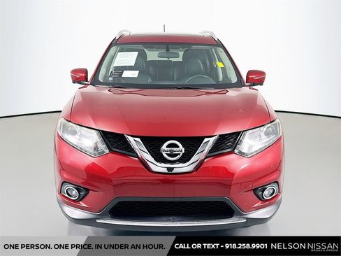 Used 2016 Nissan Rogue SL w/ SL Premium Package image 2