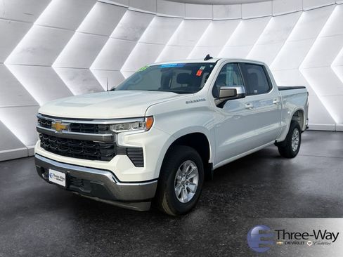Used 2023 Chevrolet Silverado 1500 LT image 1