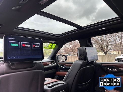 Used 2023 GMC Yukon XL Denali Ultimate image 3