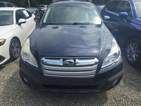 Used 2013 Subaru Outback 2.5i Premium w/ All-Weather Pkg AWD/4WD image 1