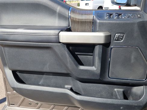 Used 2020 Ford F250 Lariat w/ Lariat Ultimate Package image 12