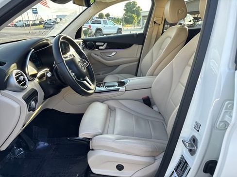 Used 2022 Mercedes-Benz GLC 300 GLC 300 image 9