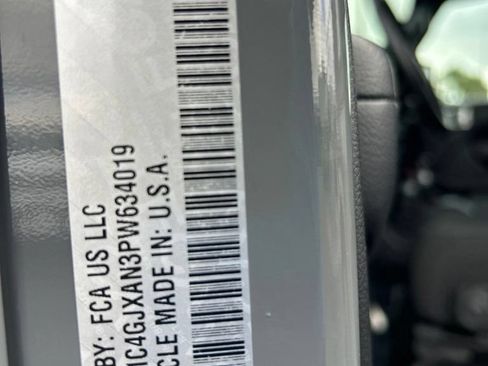 Used 2023 Jeep Wrangler Sport AWD/4WD image 41