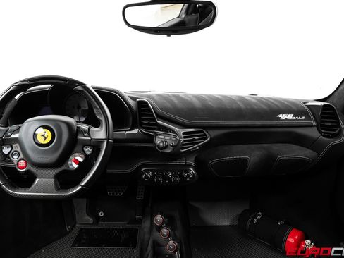 Used 2015 Ferrari 458 Speciale Coupe RWD image 30