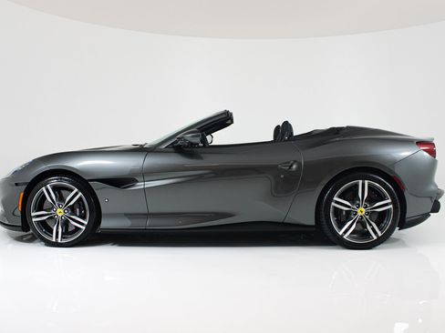 Certified 2023 Ferrari Portofino M RWD image 5