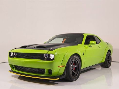 Used 2023 Dodge Challenger SRT Super Stock RWD image 4