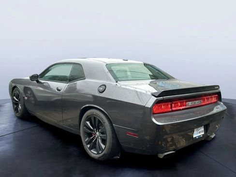 Used 2014 Dodge Challenger SRT8 RWD image 3