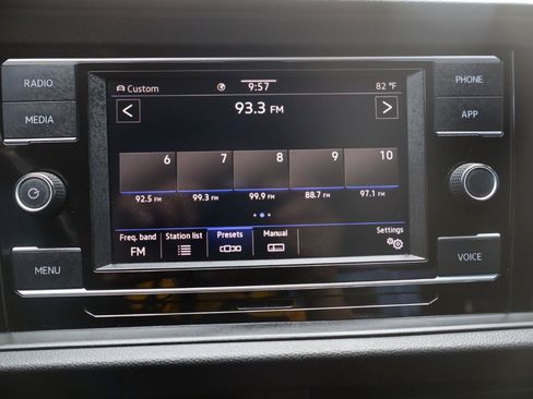 Used 2020 Volkswagen Jetta GLI FWD image 19