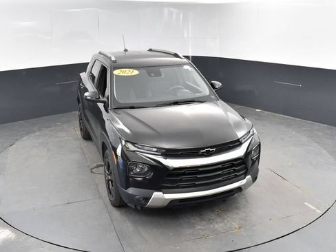 Used 2021 Chevrolet TrailBlazer LT w/ Convenience Package FWD image 32