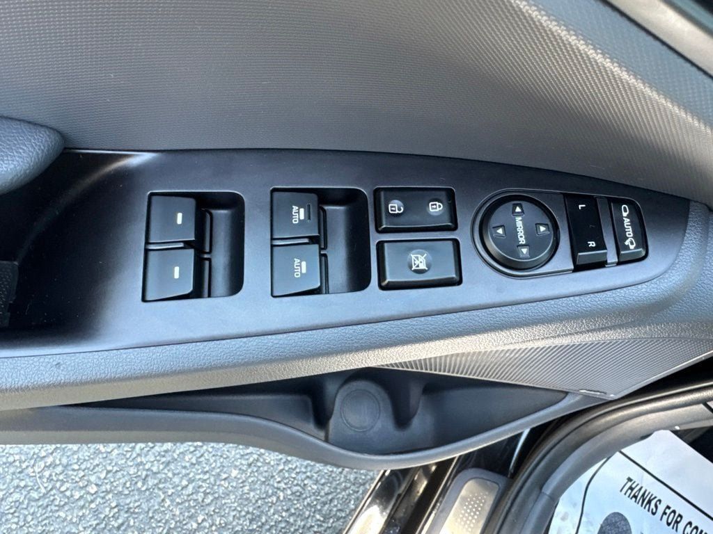Used 2019 Hyundai Ioniq Limited FWD image 14