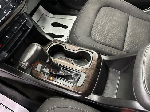 Used 2018 GMC Canyon SLE w/ SLE Convenience Package image 29