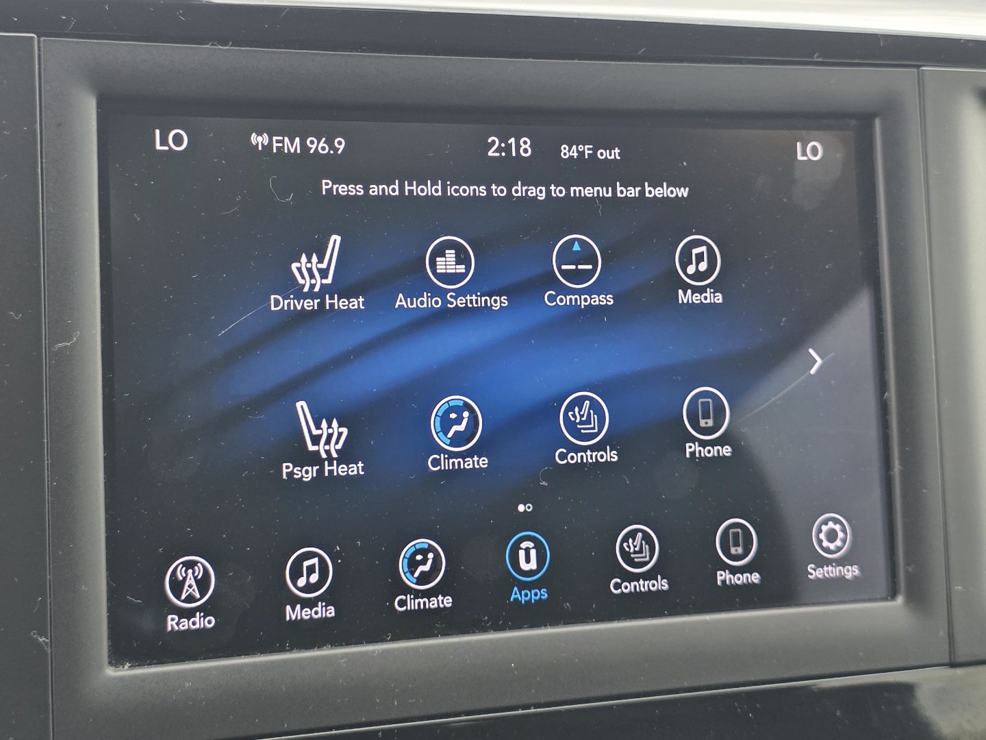 Used 2018 Chrysler Pacifica Touring-L FWD image 3