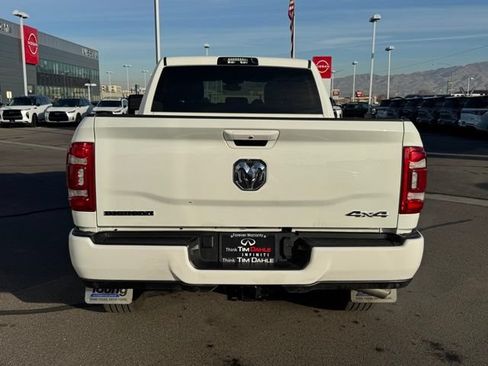 Used 2024 RAM 3500 Big Horn w/ Sport Appearance Package AWD/4WD image 8