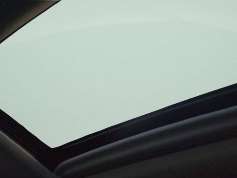 Certified 2024 Toyota Corolla Cross LE w/ Moonroof Package FWD image 17