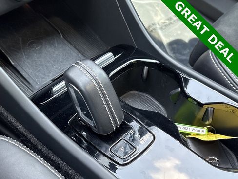 Used 2021 Volvo XC40 P8 Recharge w/ Advanced Package image 17