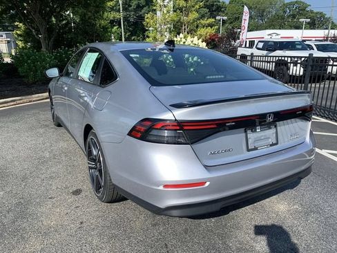Used 2024 Honda Accord Sport image 6