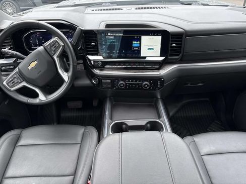 Used 2025 Chevrolet Silverado 2500 LTZ w/ LTZ Premium Package AWD/4WD image 16