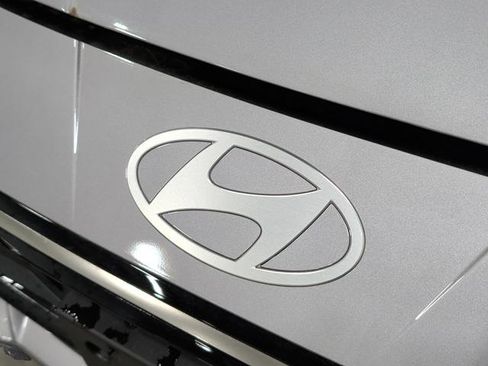 New 2026 Hyundai Elantra Limited FWD image 38