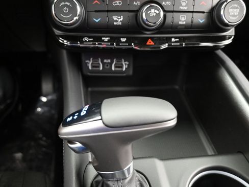 Used 2024 Dodge Durango SXT w/ 3rd Row Seating Group image 40