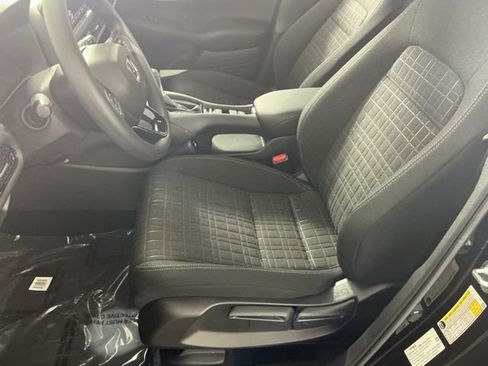 Used 2023 Honda HR-V LX image 8